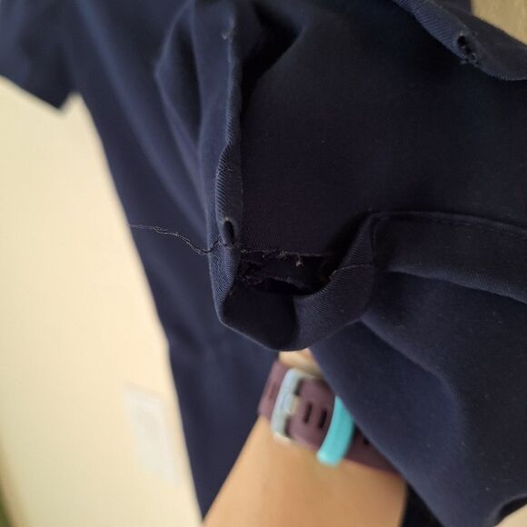 Figs Casma 3 pocket Navy Top XS - Picture 6 of 7